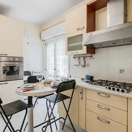 Daire Guesthost - Proffiano District Roomy Flat *