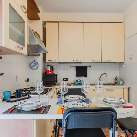 Daire Guesthost - Proffiano District Roomy Flat La Spezia