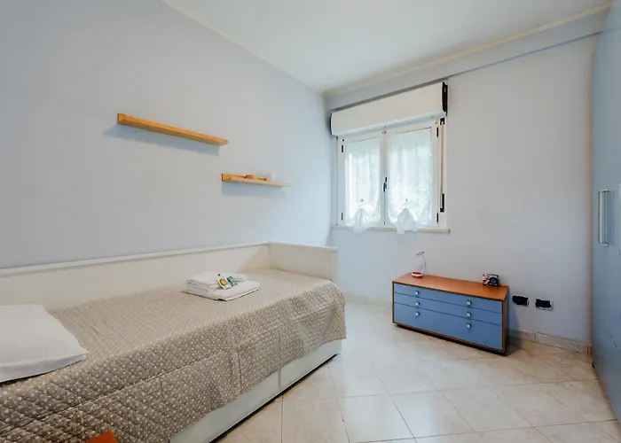 Guesthost - Proffiano District Roomy Flat 公寓