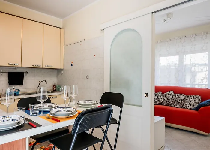 Guesthost - Proffiano District Roomy Flat 公寓 *