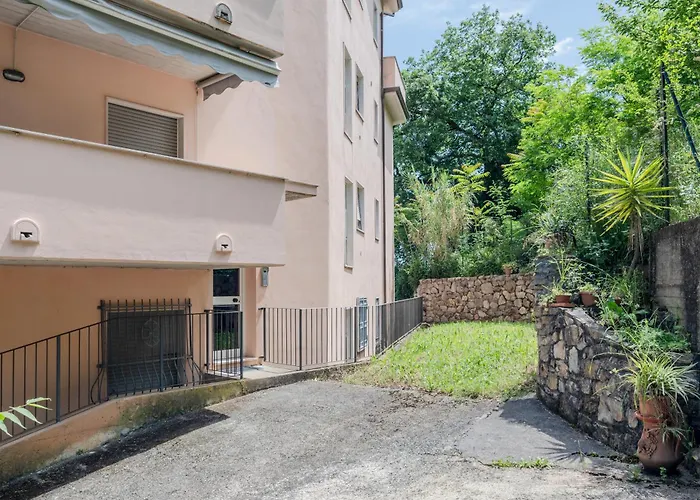 公寓 Guesthost - Proffiano District Roomy Flat 斯培西亚