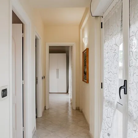 شقة Proffiano District Roomy Flat *