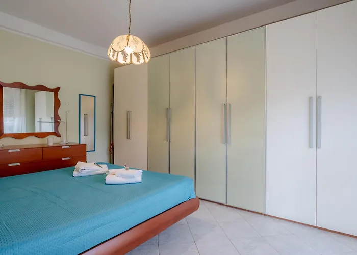 Апартаменты Guesthost - Proffiano District Roomy Flat